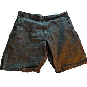 Wrangler Men's Plaid Flat Front Casual Shorts Size 38 Gray‎ Cotton Blend
